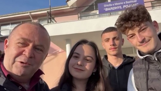 VIDEO/Gjergj Luca u realizon ëndrrën për studion e podcastit nxënësve në Pojan të Korçës