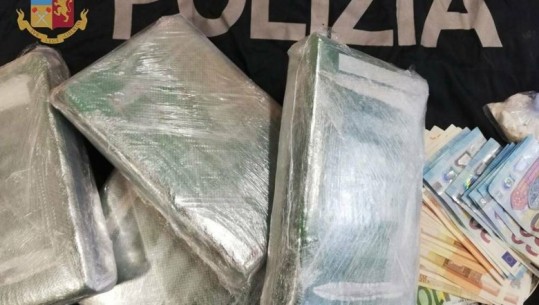 Me mbi 5 kg kokainë dhe 40 mijë euro cash, arrestohet 30-vjeçari shqiptar në Itali