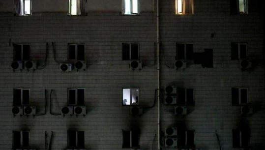 Zjarr në një spital në Pekin, vdesin 21 persona! Të mbijetuarit përdorën çarçafë për të zbritur nga katet e larta