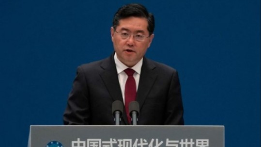 Kina paralajmëron pasoja të rrezikshme nëse kritikohet për Tajvanin! Ministri i Jashtëm kinez: Po përpiqemi për paqe në botë