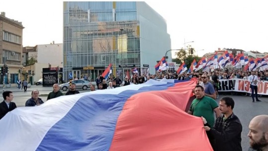 E djathta në Serbi proteston kundër marrëveshjes me Kosovën
