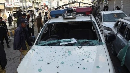 Shpërthim i fuqishëm në zyrën e anti-terrorizmit në Pakistan, vdesin 8 persona, pjesa më e madhe policë