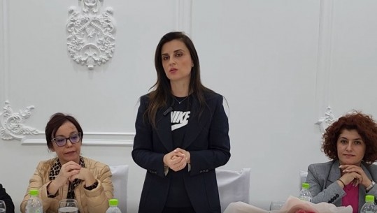 Kryebashkiakja Sako me gra dhe vajza të Durrësit të Ri: Ja projektet e reja që kemi për këtë zonë 