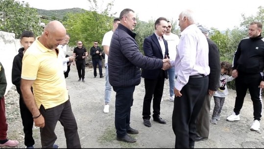 Takim me banorët e Levanit, kandidati i Berisha-Meta për Fierin, Kodheli: Përparësi nevojat bazike