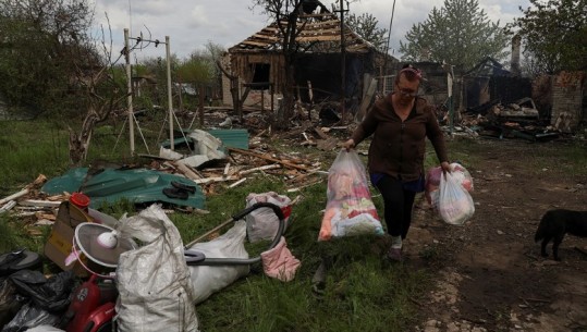Sulmi shkatërrues rus në rajonin e Donetskut, pamjet trishtuese nga fshati nën rrënoja