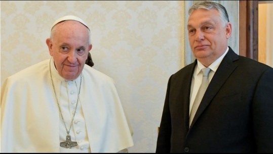 Papa Françesku 'kundër' politikave të Orban në Hungari, thirrje hungarezëve: Mos i mbyllni dyert për emigrantët