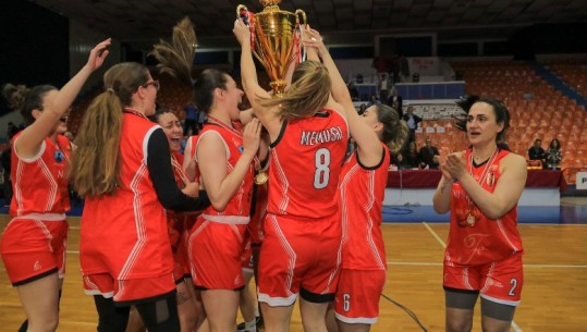 Basketboll/ 'Thyhet' Partizani, vajzat e Flamurtarit kampione të Shqipërisë