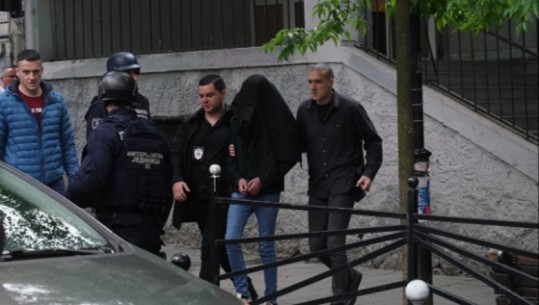Masakra ku u vranë 8 nxënës dhe roja e shkollës në Beograd, Serbia shpall 3 ditë zie! Arrestohet edhe babai i autorit të ngjarjes
