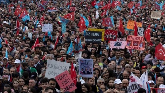 Zgjedhjet e 14 majit në Turqi, kundërshtari i Erdoganit zotohet t’i jap fund autoritarizmit