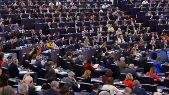 Parlamenti Evropian diskuton rezolutat për Kosovën dhe Serbinë, në fokus mbetet normalizimi i marrëdhënieve mes dy vendeve