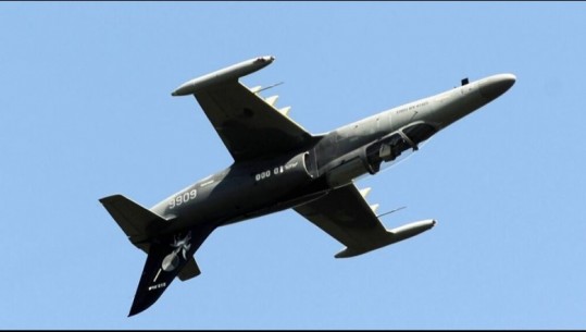 Republika Çeke mund t'i japë aeroplanë luftarakë Ukrainës për të mbështetur kundërsulmin ndaj rusëve