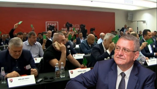 VIDEO/ Votime fiktive në Asamblenë e FSHF-së, Armand Duka quan 'pro' edhe ata që nuk marrin pjesë