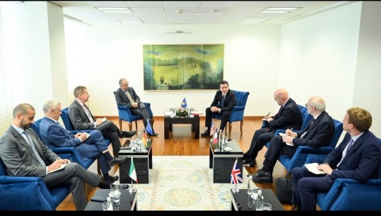 Kurti takohet me ambasadorët e vendeve të QUINT-it: Serbia po shkel vazhdimisht marrëveshjet e firmosura