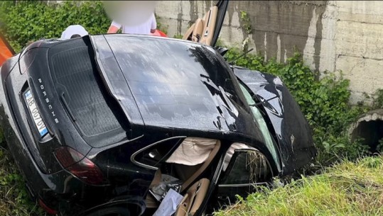 Aksident në aksin rrugor Shkodër-Lezhë, 'Porsche' del nga rruga! Plagoset shoferja 20-vjeçare dhe 2 pasagjeret, njëra nga Ukraina