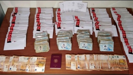 Shitblerje votash në Greqi, arrestohen 5 persona! U kapën me mbi 6 mijë euro në çantë që i shpërndanin për qytetarët