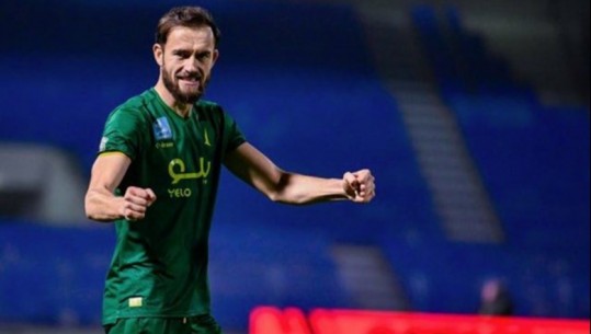 VIDEO/ Gol, dy asiste dhe penallti e fituar! Sokol Cikalleshi shkëlqen në Arabi