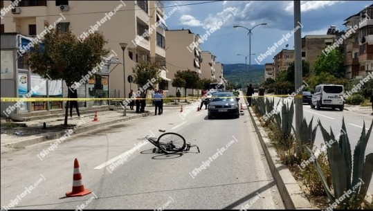 VIDEO/ Po kalonte me biçikletë në vijat e bardha, makina përplas dhe merr zvarrë për disa metra 65-vjeçarin në Berat! Shoqërohet drejtuesi i mjetit