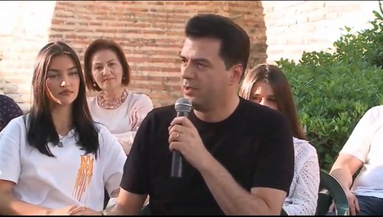 LIVE- Lulzim Basha takim me të rinjtë në Durrës: Ata që thurin plane, ta harrojnë se do e zhdukin PD-në