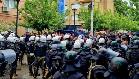 Kosovë, nesër nis tërheqja e policisë nga veriu! 25% më pak efektivë përreth godinave komunale
