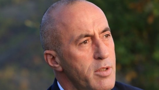 'Je i vogël t'ia ndërrosh orientimin Kosovës,' Haradinaj i kërkon Albin Kurtit të japë dorëheqjen 