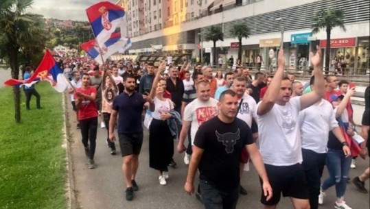 Tensionet në veri/ Protestë nga prorusët e Podgoricës në mbështetje të serbëve në Kosovë: Mali i Zi-Rusi