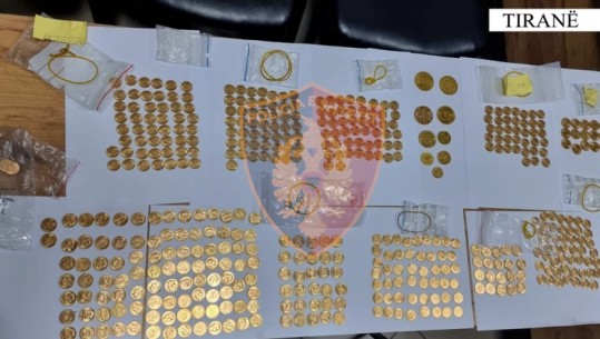 Shisnin monedha prej floriri online, në pranga babë e bir në Tiranë! Sekuestrohen 467 monedha