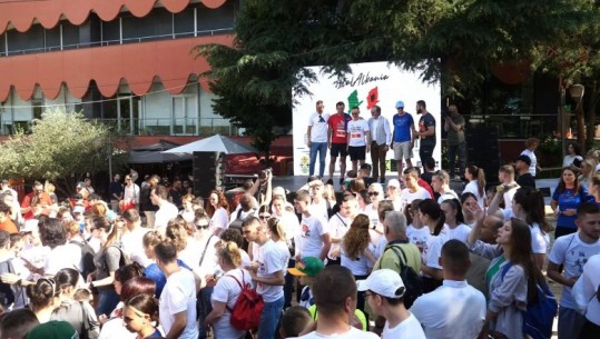 Java Italiane e Kulturës/ Zhvillohet në Liqenin e Tiranës gara ‘Vrapo për autizmin’, i bashkohet edhe ambasadori Bucci