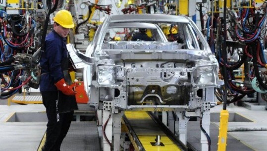 Britani: 800 mijë vende pune në industrinë e automjeteve në rrezik