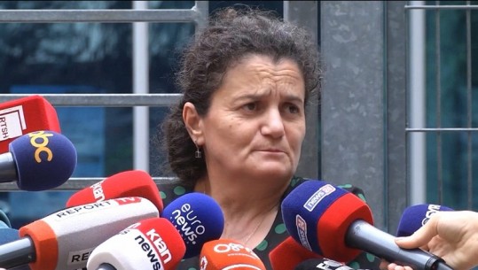 GJKKO pranon familjarët si palë në proces, avokati: Fitore për familjen! Zamira Durda: Urdhri i ministrit vrau djalin tim