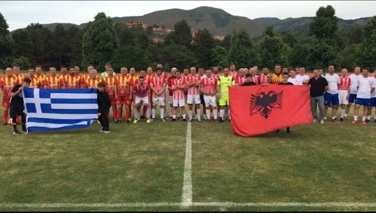 Turneu i veteranëve bën bashkë ekipet shqiptare dhe greke në Korçë! Ikonat e futbollit: Kënaqësi të riktheheshim në fushë