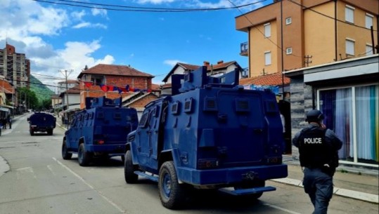 Protestat në veri të Kosovës, mjetet e blinduara të njësisë speciale vendosen në Lagjen e Boshnjakëve