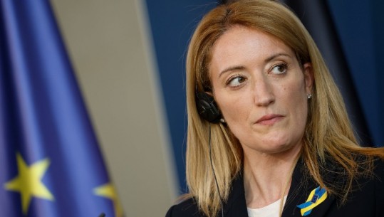 Kosova kryeçështje në PE, Metsola: Mirëpresim përpjekjet për të qetësuar tensionet në veri