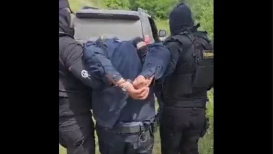 VIDEO/ Momenti kur policët serbë rrëmbejnë efektivët e Kosovës