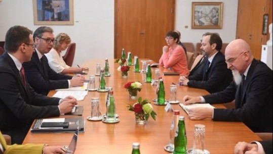 Vuçiç tregon se çfarë bisedoi me ambasadorët e QUINT-it: U kërkova të pengojnë Kurtin që të nisë një luftë në Ballkan
