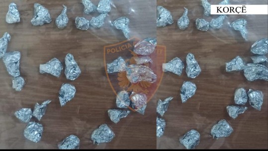 Shiste drogë nëpër qytet, arrestohet 36-vjeçari në Korçë! Në banesë iu gjetën dhjetëra doza kokaine