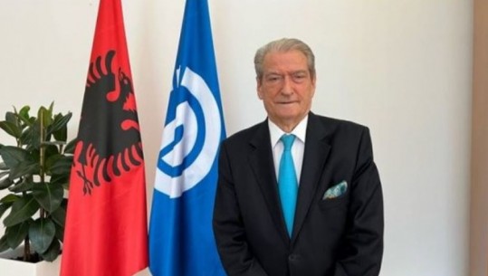 Berisha uron besimtarët për Kurban Bajramin: T’i lutemi Zotit që përkushtimin dhe sakrificën e shqiptarëve ta kthejë në të mira