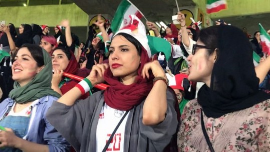 Ndodh pas 44 vitesh, femrat iraniane lejohet të shkojnë në stadium