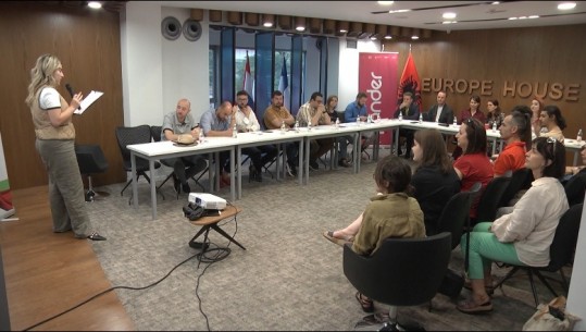 ‘Ponder’, programi që nxit mendimin kritik tek të rinjtë! 5 më të mirët do zhvillojnë praktikë në mediat shqiptare