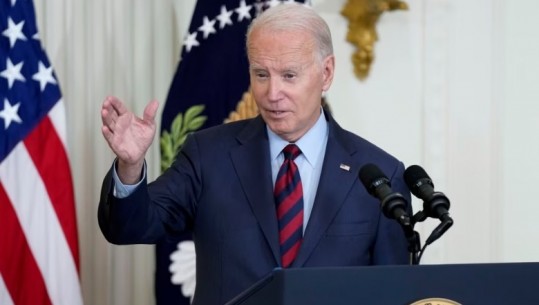 SHBA do i dërgojë Ukrainës bomba thërrmuese, Biden: Vendimi ishte i vështirë, por ukrainasve po u mbarojnë municionet