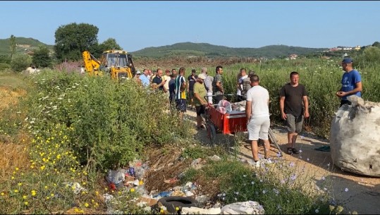 Banorët e Grabjanit në Divjakë ngrihen në protestë: Nuk duam që plehrat e Lushnjës të derdhen në fshatin tonë