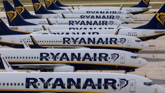 Për vetëm 29,99 €, kompania e fluturimeve 'Ryanair' publikon kalendarin Dimër ’23! Mbi 770 mijë bileta për shqiptarët që duan të udhëtojnë jashtë