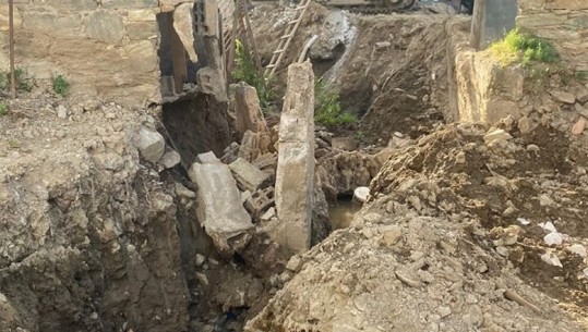 FOTO/Ngjarje tragjike në Tetovë, dy punëtorë humbin jetën pasi u zunë poshtë nga muri që po riparonin! Njëri prej tyre nga Shqipëria