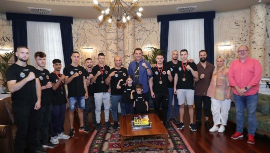 Veliaj pret Ekipin Kombëtar të MMA-së: Krenar për kupat që i sollët Tiranës! Edhe këtë vit kemi mbi 1000 aktivitete sportive