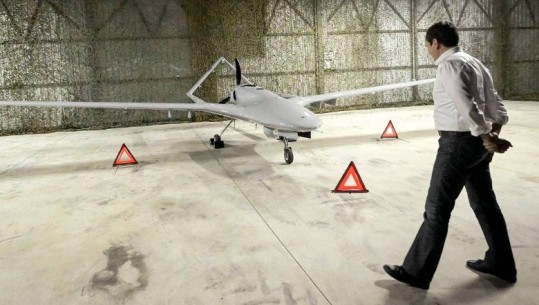 “Bayraktar TB-2” arma e rëndë që e posedon Kosova, droni mund të fluturojë mbi 27 orë pa ndërprerë! Shkatërron tanke, mjete të blinduara, e sisteme anti-raketore