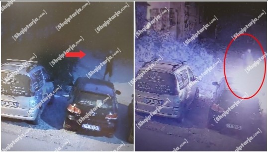 VIDEO/ Momenti kur autori i vë flakën 3 makinave në Vlorë
