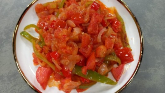 Gjellë tigani me domate dhe speca nga zonja Albana