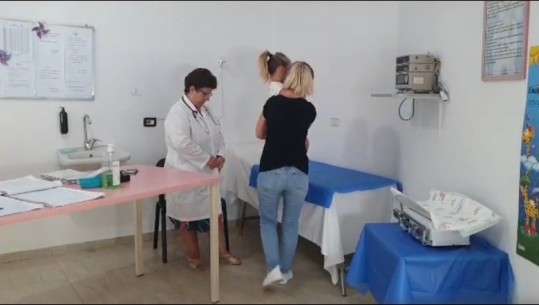 I nxehti, fluks vizitash në spitalin e Vlorës dhe qendra verore! 70 fëmijë në ditë paraqiten për ndihmë mjekësore në pediatri