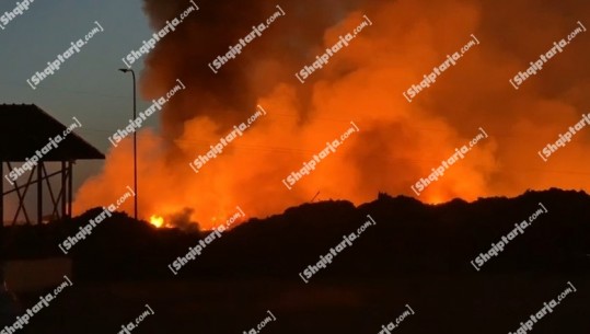 Zjarri në fushën e mbetjeve në Vlorë, tymi ‘pushton’ zonën! 48 orë në flakë