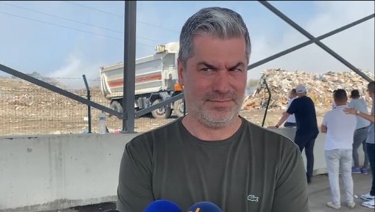 Zjarri në fushën e mbetjeve në Vlorë, kryebashiaku: Po monitorojmë situatën, ka angazhim maksimal! Ishte vatër e vështirë për t’u shuar