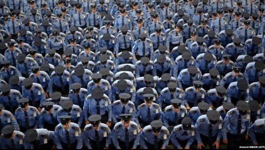 ‘Të vetëdijshëm për rrezikun’: Policët e rinj serbë nisin punën në veri të Kosovës